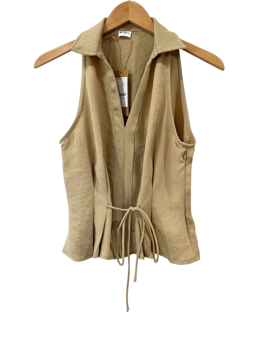 OGL Collared V-neck Pleated Sleeveless Top M ecru tie front NWT